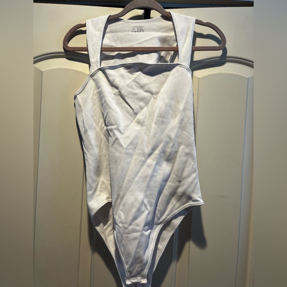 Elegant White Ribbed Women's Bodysuit